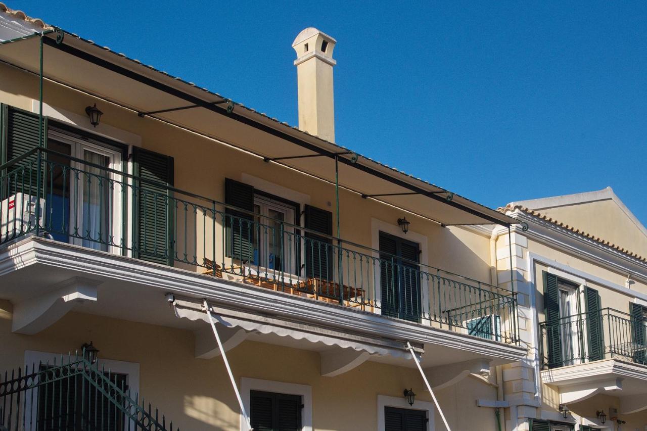 The Bluehouse - Spacious Top Floor Flat With Parking, By Mon Repos Beach Corfu  المظهر الخارجي الصورة