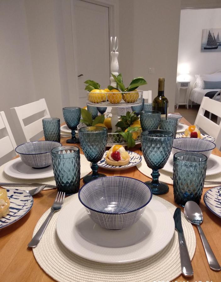 The Bluehouse - Spacious Top Floor Flat With Parking, By Mon Repos Beach Corfu  المظهر الخارجي الصورة